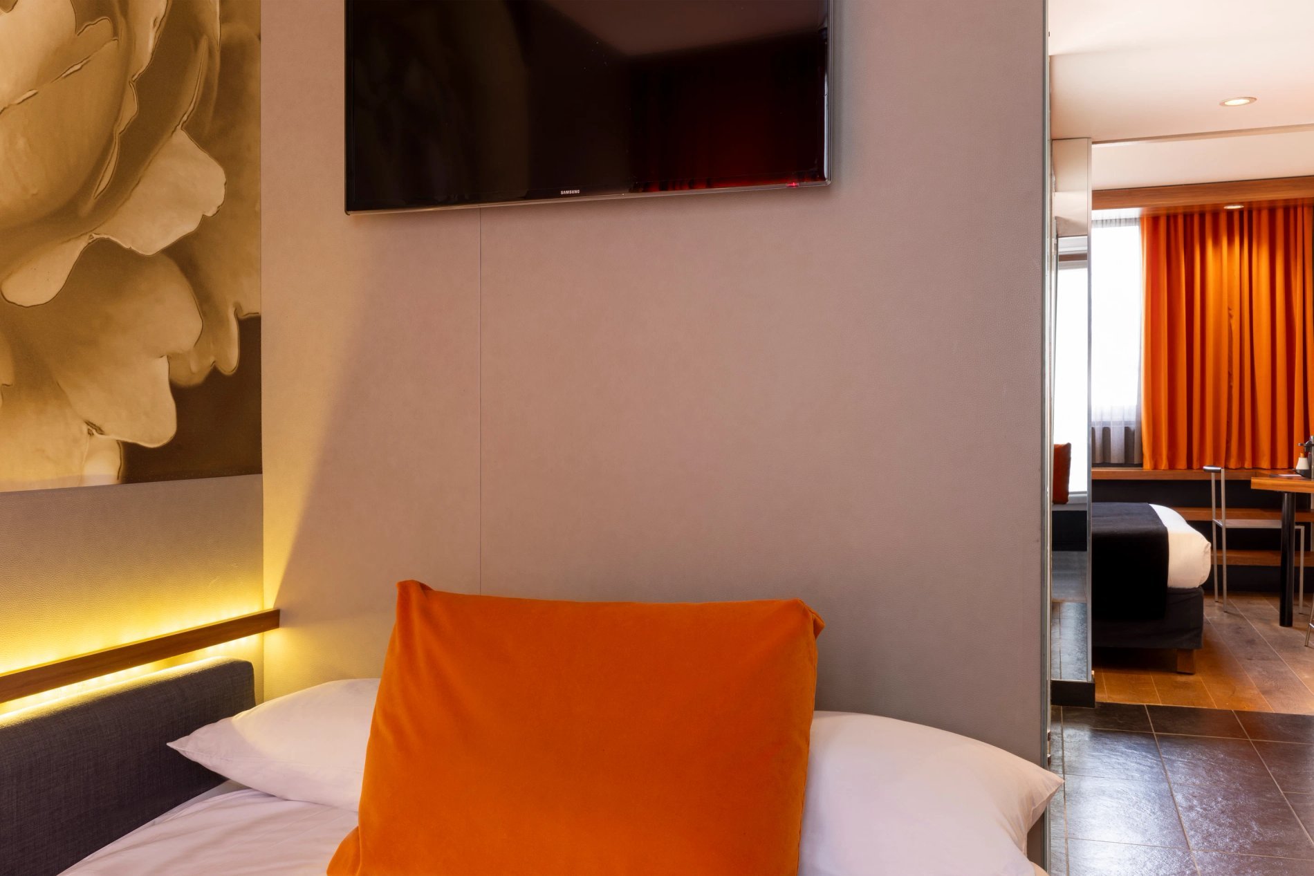 8cd0e8b4-45f3-46a4-a128-38ce5a488182