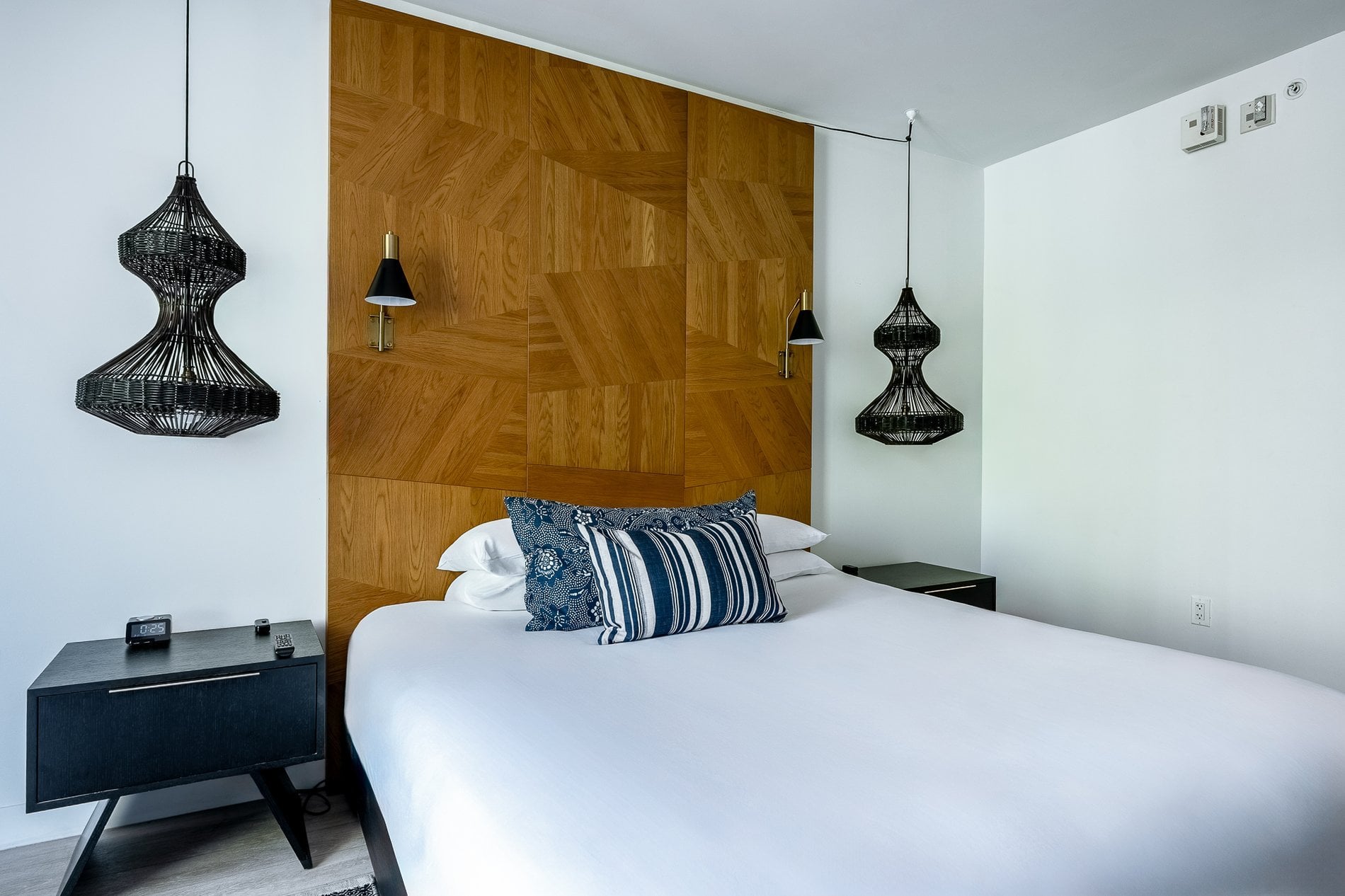 Hotel Suites Miami Beach - Deluxe Junior Suite - Angler's Hotel