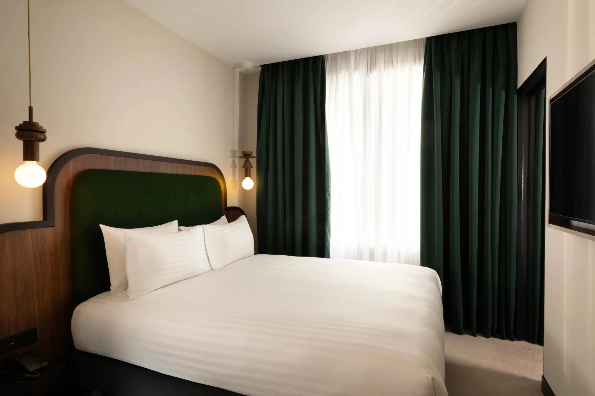 8dd16664-88fc-4e1a-961f-c9505faef94d