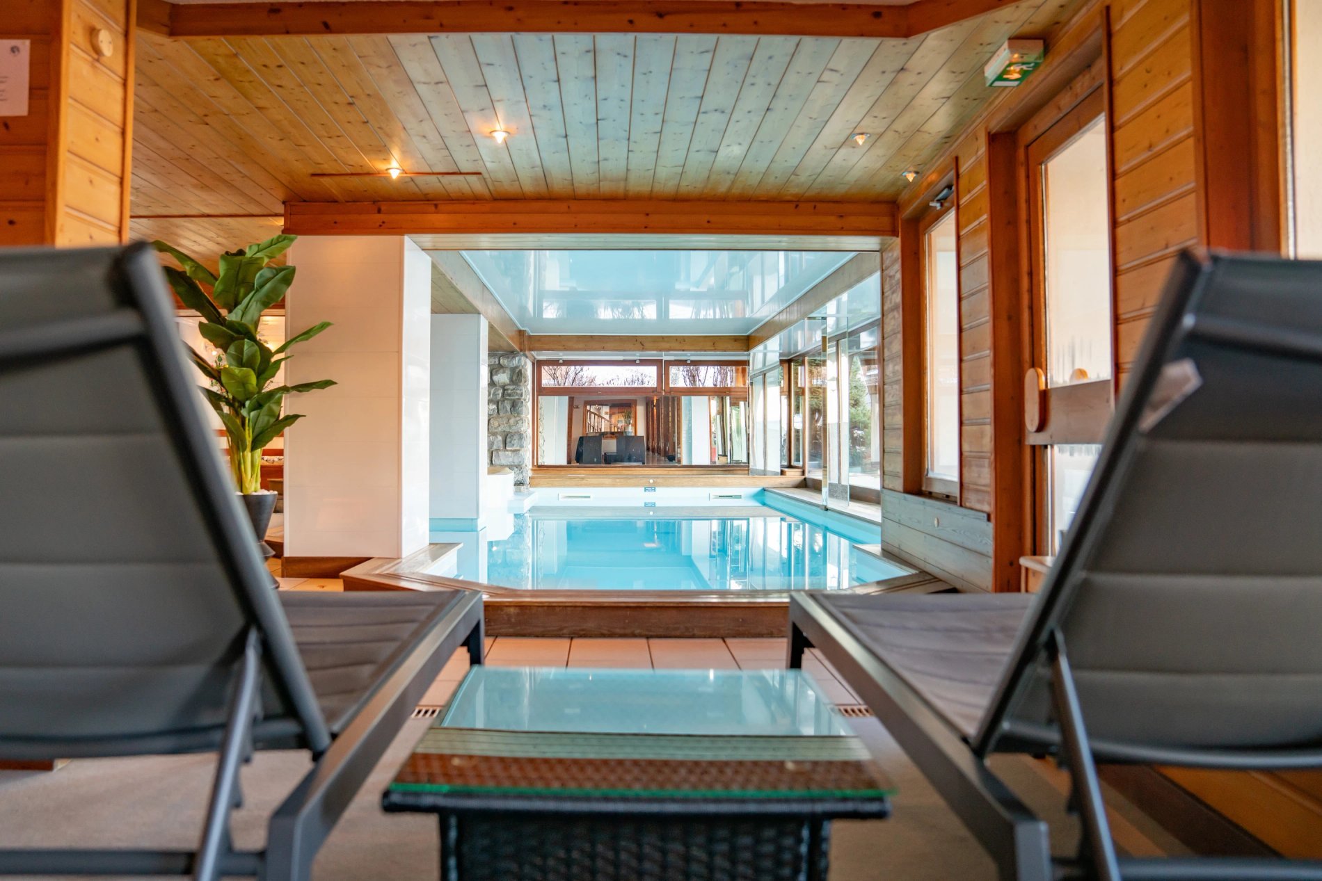 Piscine intérieure, piscine chauffée, espace spa et bien être