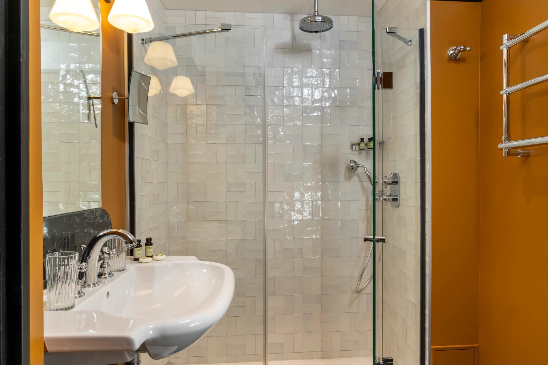 Grand Hotel Chicago Room Bathroom