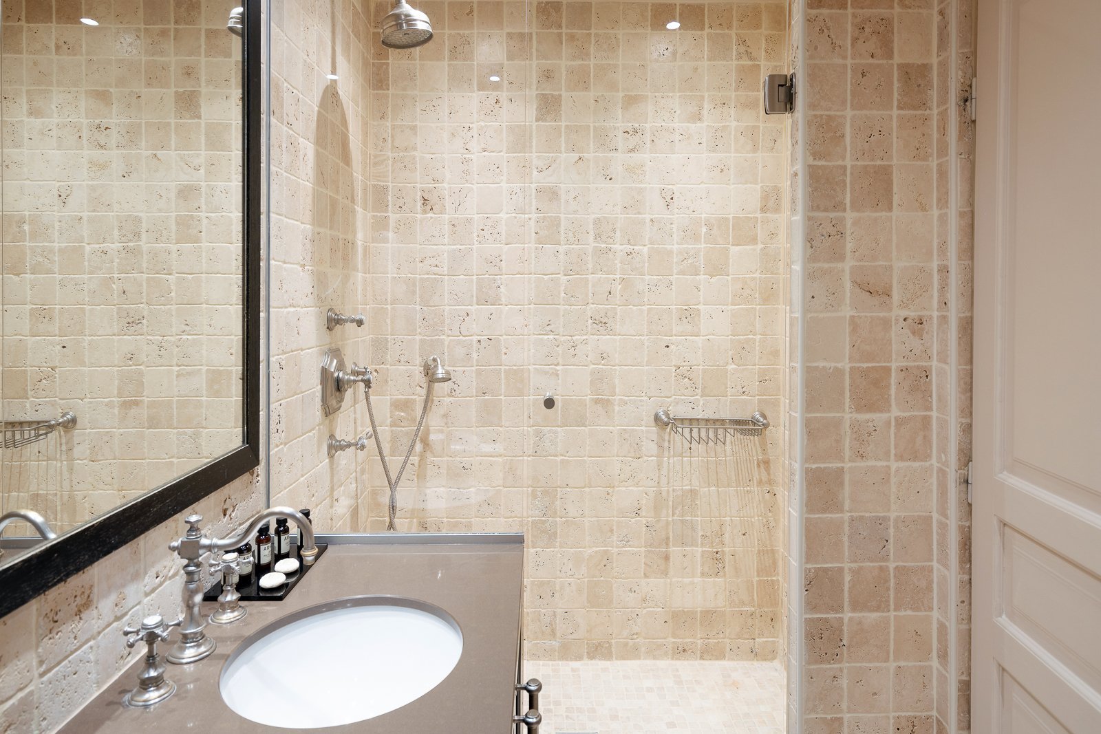 Deluxe Room - Hôtel Saint-Louis Marais - Boutique Hotel Paris Marais