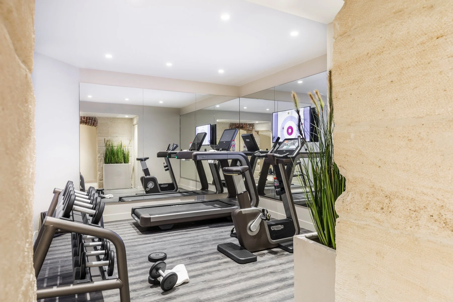 Maison Albar Hotels Le Champs-Elysées fitness room