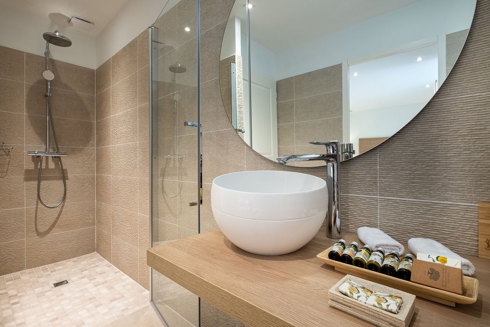 8fec8e8d-f8eb-4328-8252-4ec7b068c264