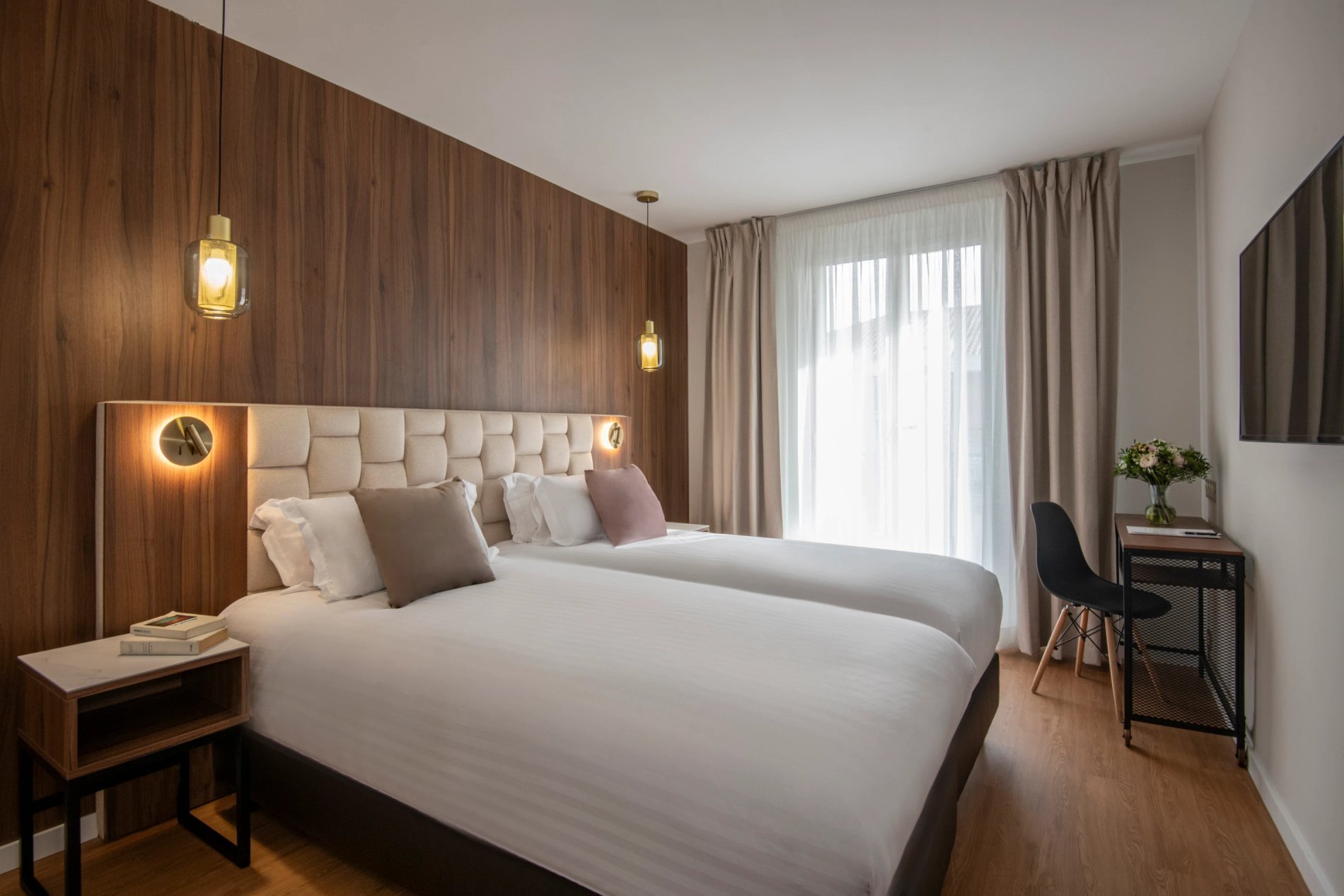 906b0174-365d-4ce0-be35-85664558f72b