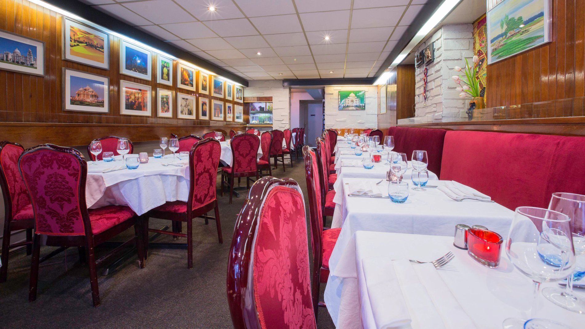 Restaurant Royal Indien à Paris avec salle élégante et cuisine indienne authentique en face de l’Hôtel Glasgow Monceau