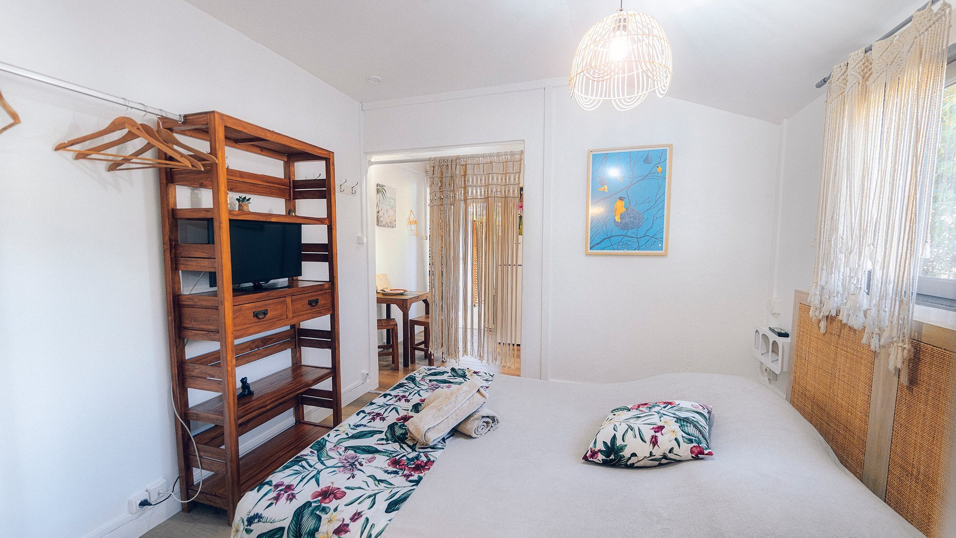 910ceb15-cc7f-46af-8aeb-7dc2e0c8c758