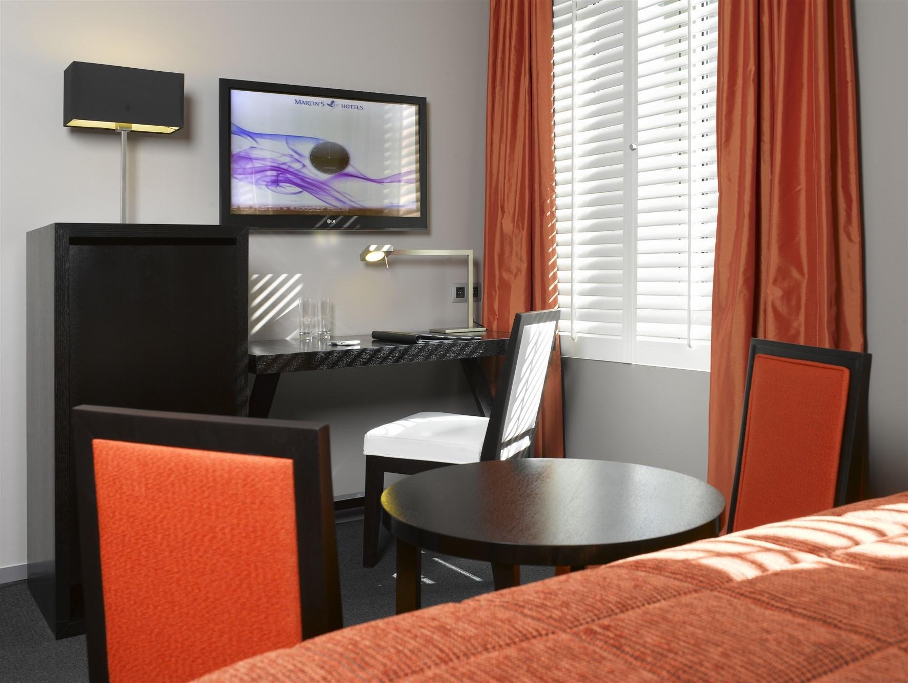 Chambre Cosy Plus, chambre confort, hôtel historique, chambre avec salon, chambre avec bureau, chambre contemporaine