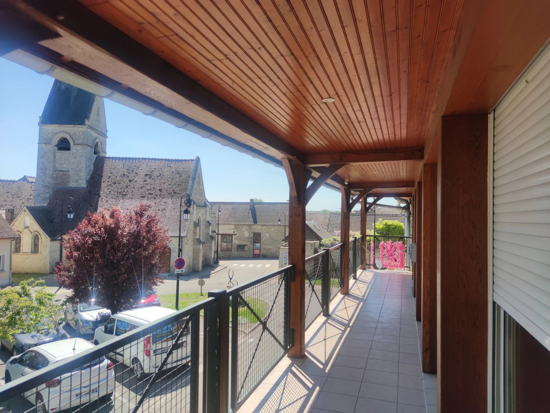 92b74833-e3e5-4d37-8b2e-930c6bc44443