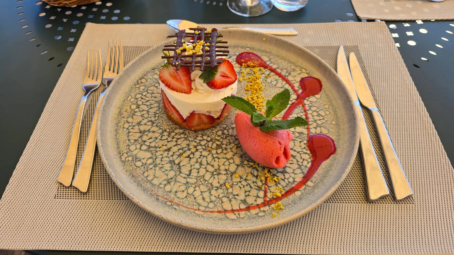 92f548a9-d02f-48f1-876b-1a63df220eac