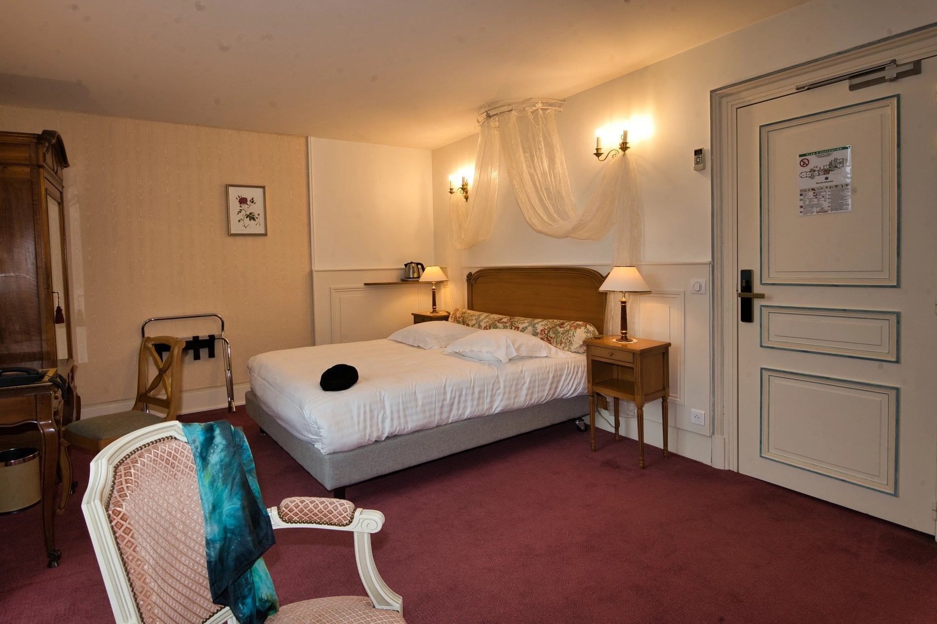 933b9578-9332-4745-889d-b00ca647ad60