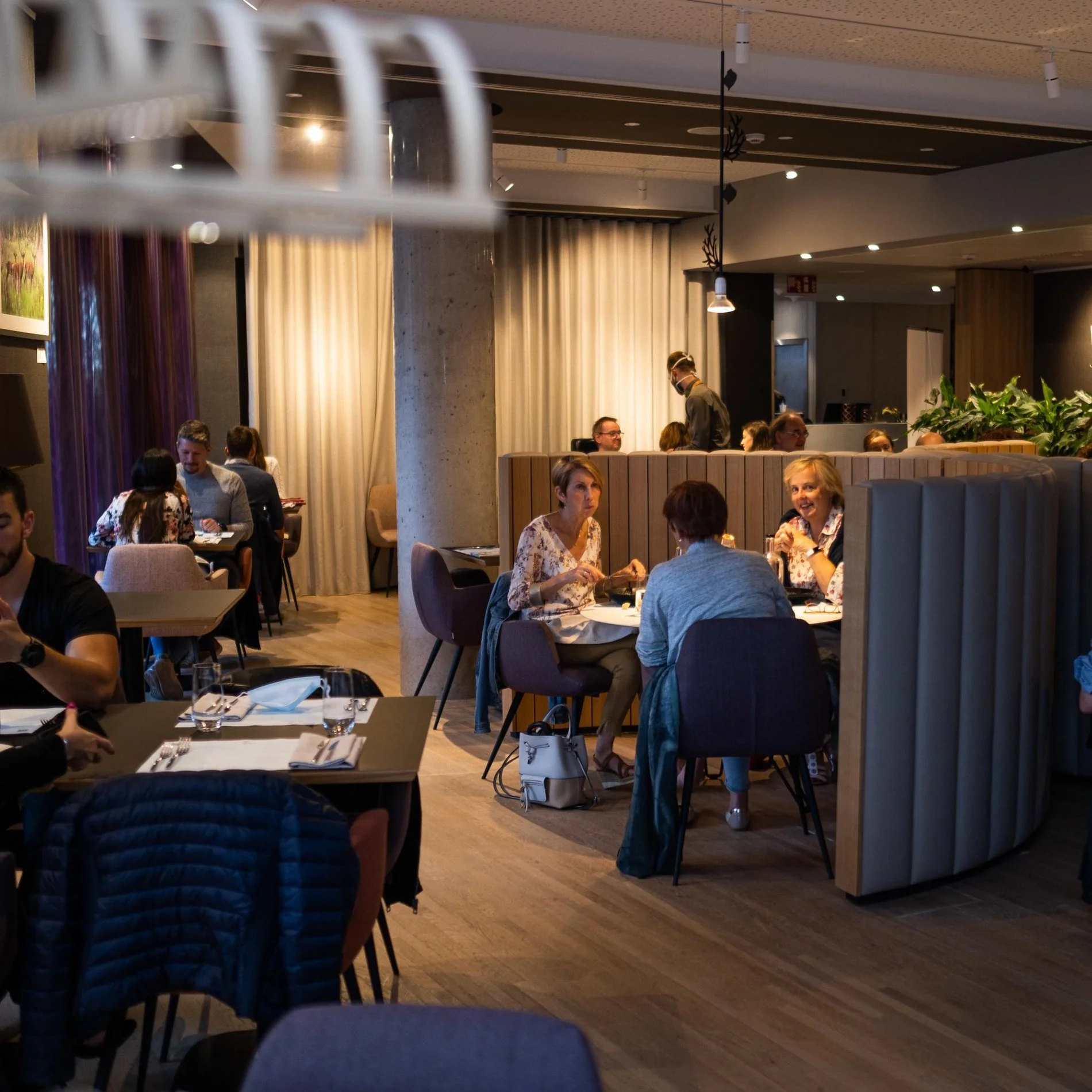 Ambiance conviviale au B’Comme, Louvain-la-Neuve