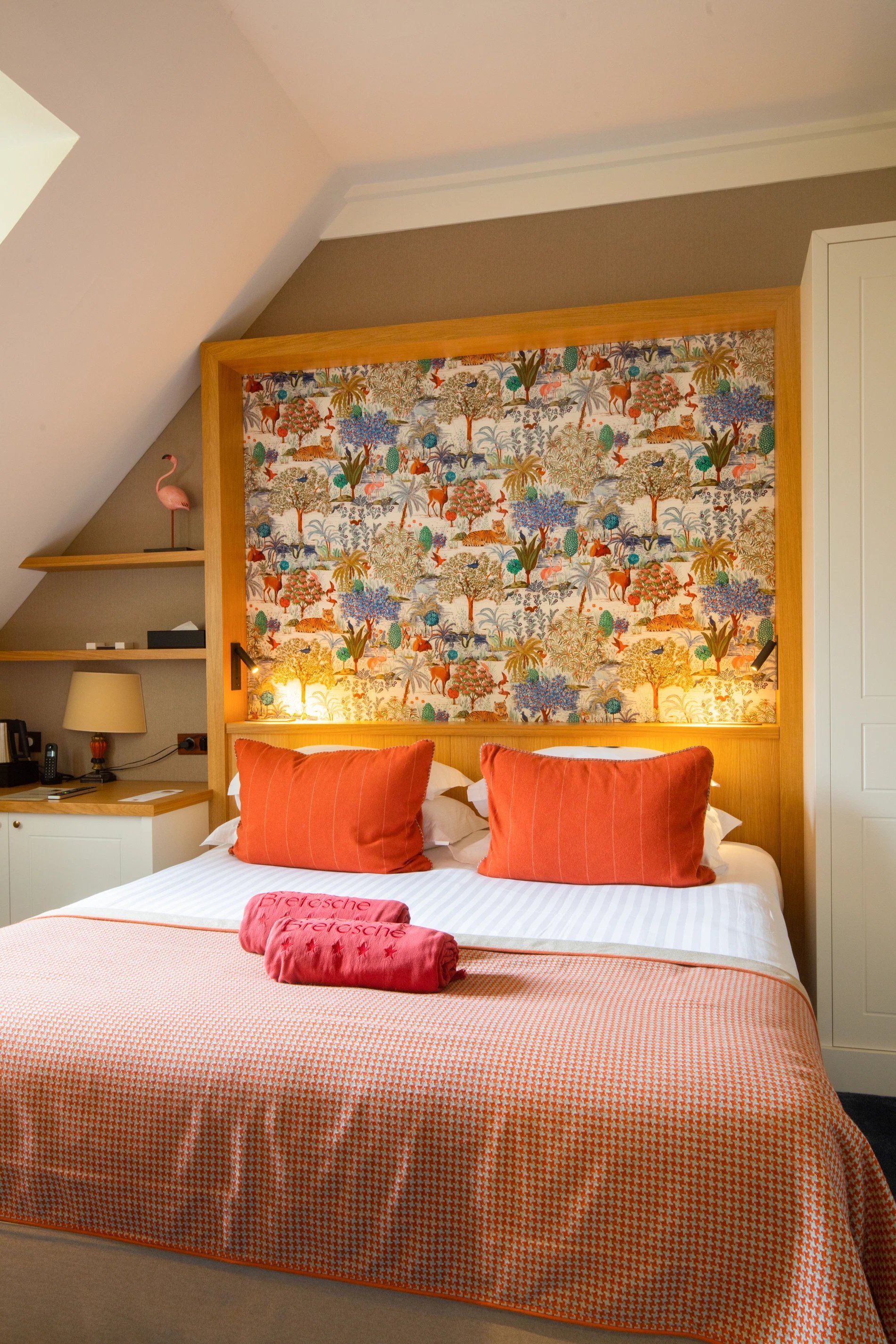 93ee2ddc-a550-476b-805b-e7cec7c6aec1