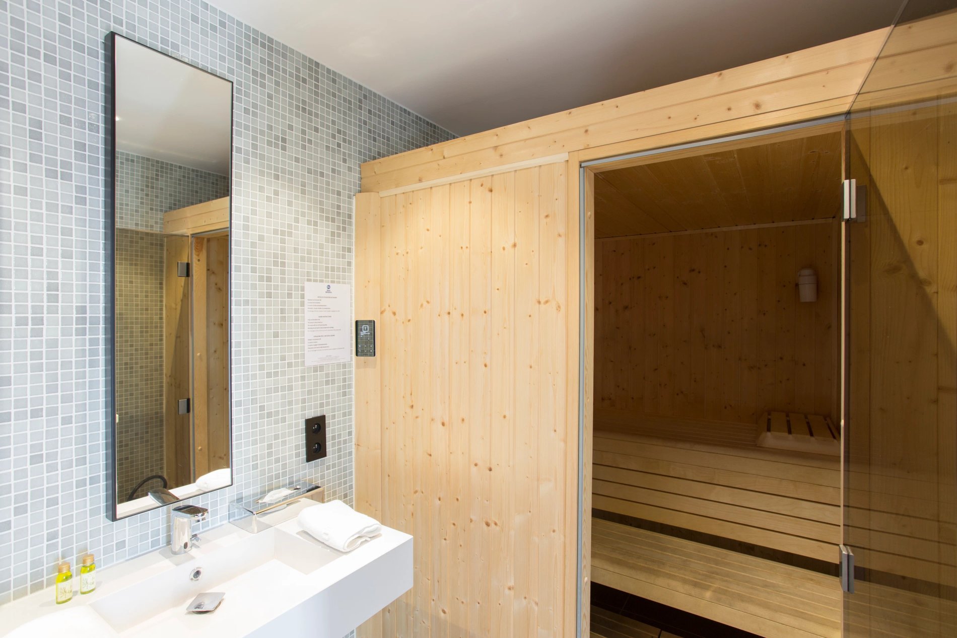 Hôtel Cannes Centre Univers, 