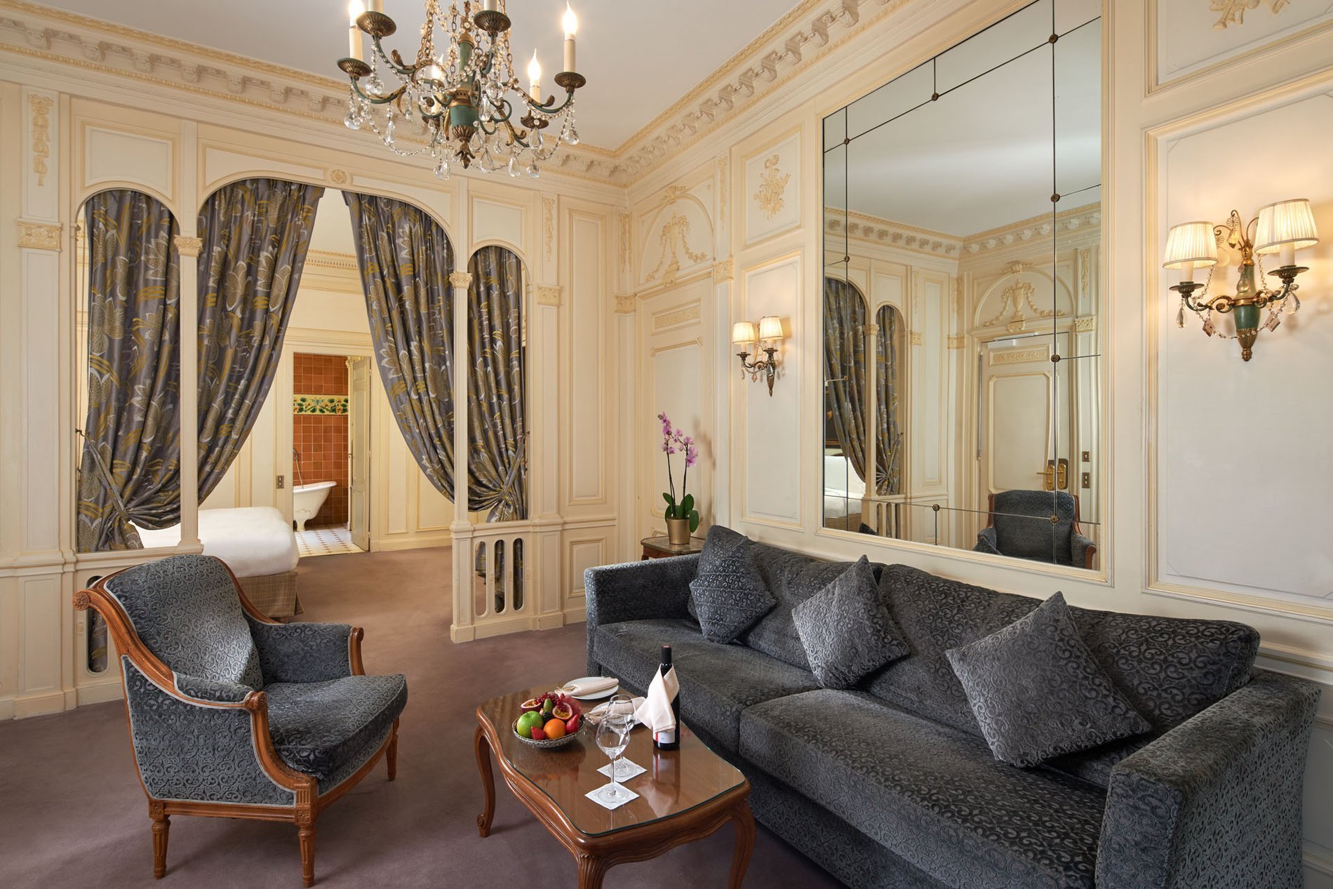 Hôtel Raphael | Junior Suite lounge