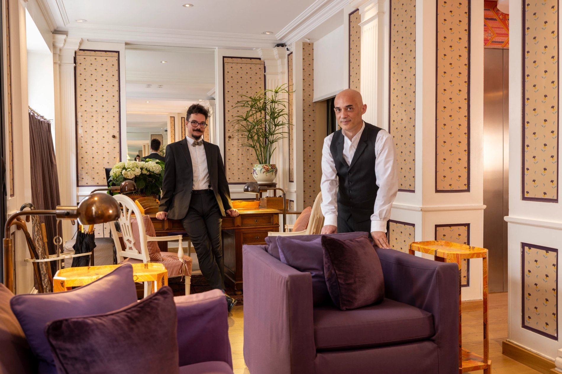 Hôtel Le Saint-Grégoire Réception Lobby Equipe