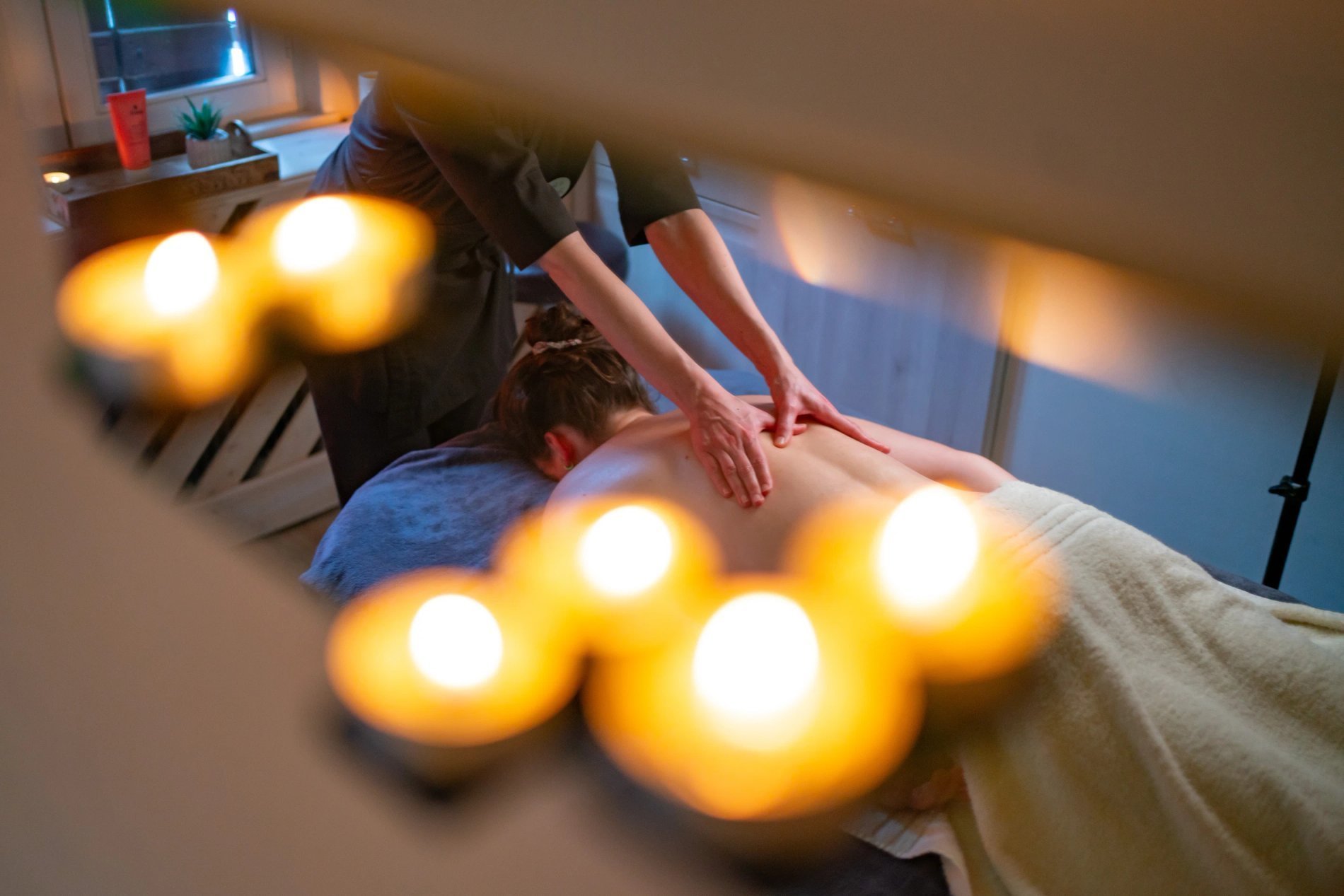 Spa, massage, spa du Dahu, ambiance apaisante, détente, soin du corps