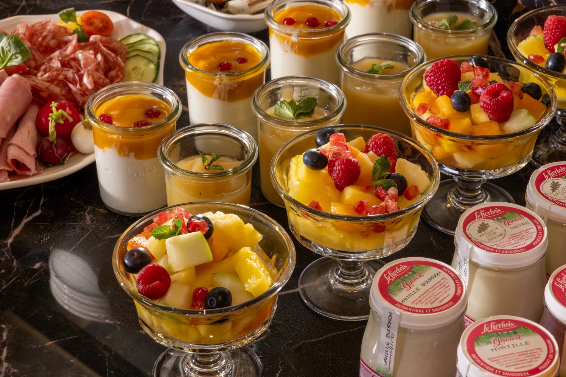 Hôtel Ginette à la Folie Salon Petit-déjeuner Buffet