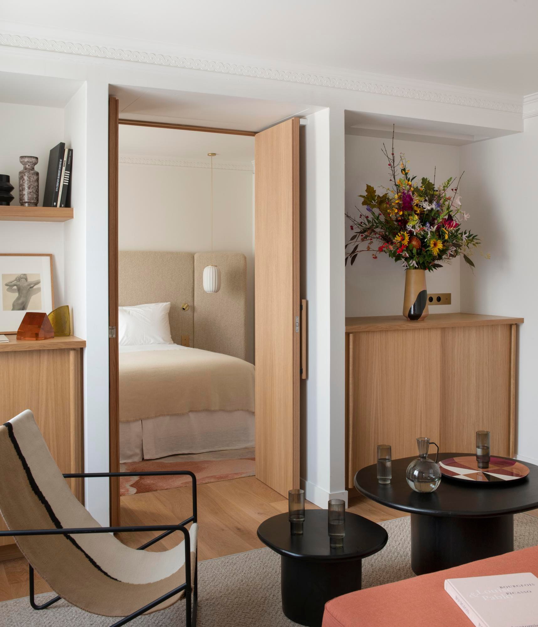 Nuage Champs-Elysées | la Suite bedroom and lounge