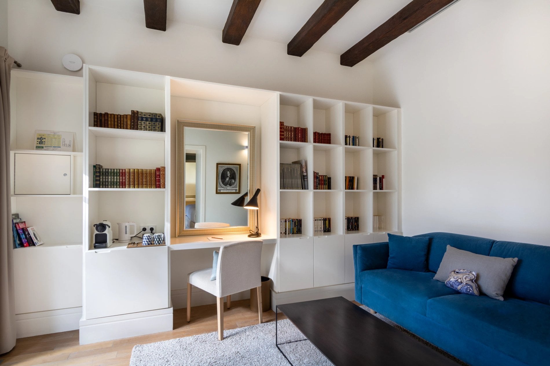 Hôtel de Cavoye Suite Jardin Lounge Desk