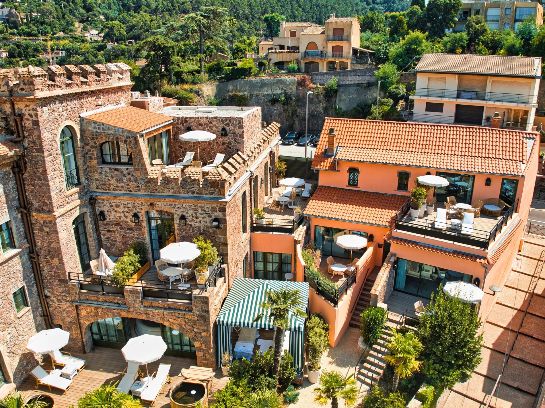 992e51f2-db7d-47b5-8db9-e75bd7349dc1