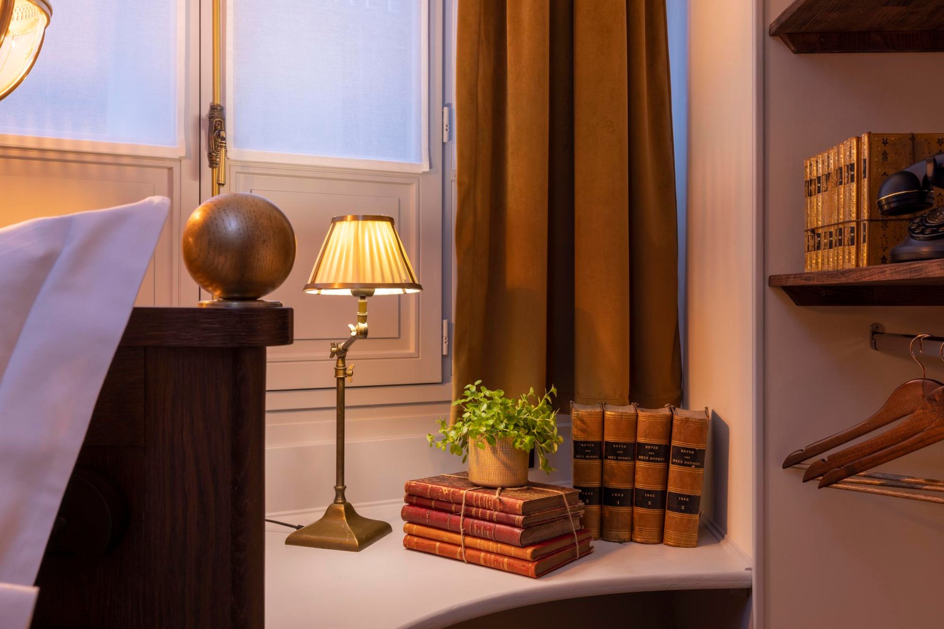 Maison Cardinal Furstemberg Airbnb Rent Appartment Bedroom