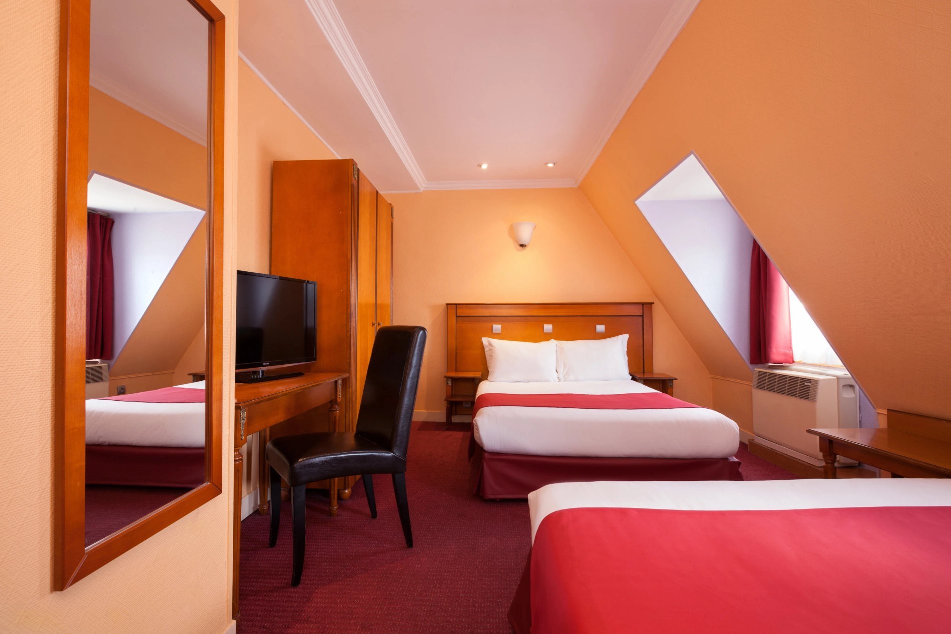 9a215999-36de-4748-bf66-707734e2293c