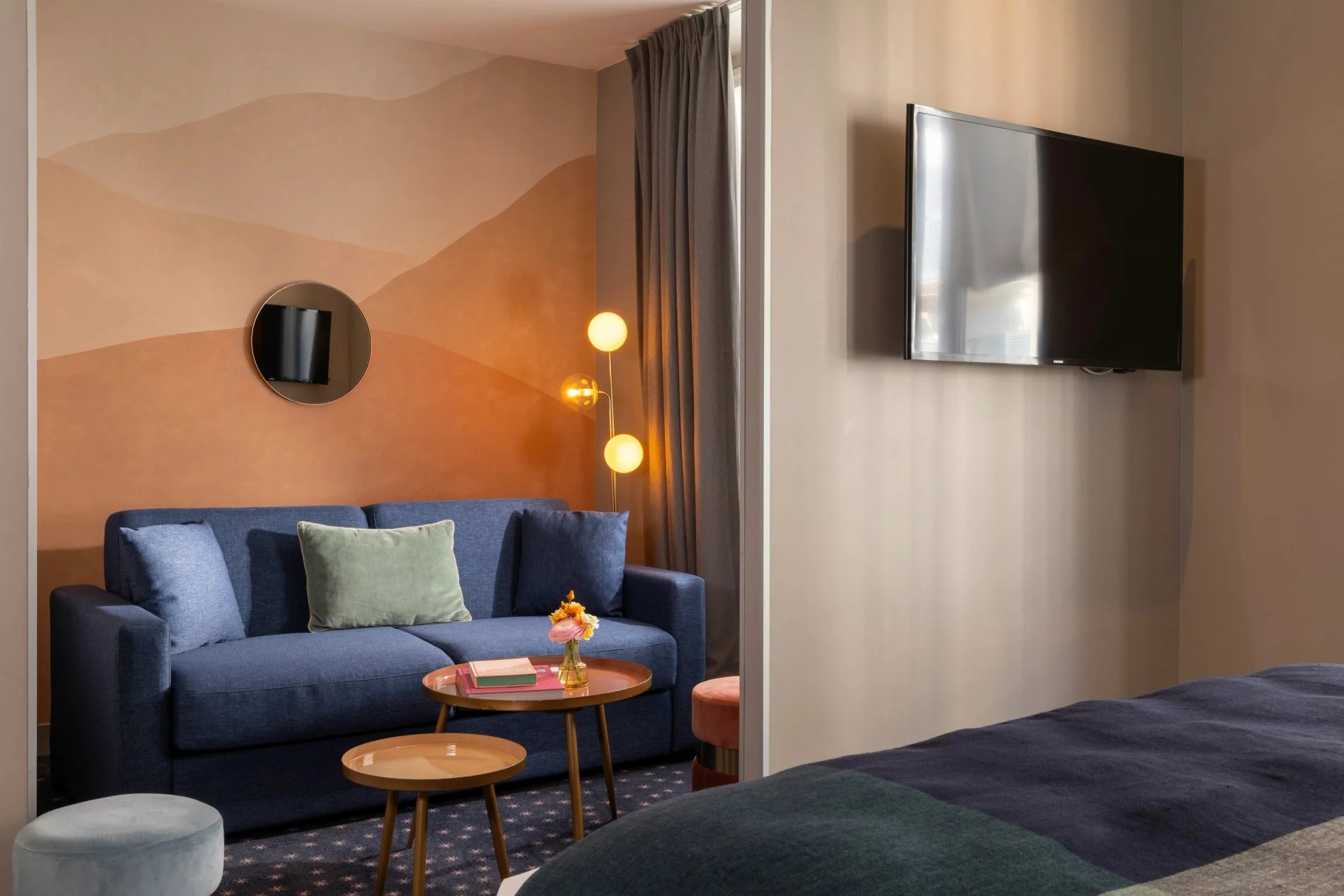 Hôtel Maxim Folies Chambre Junior Suite TV Canapé-lit