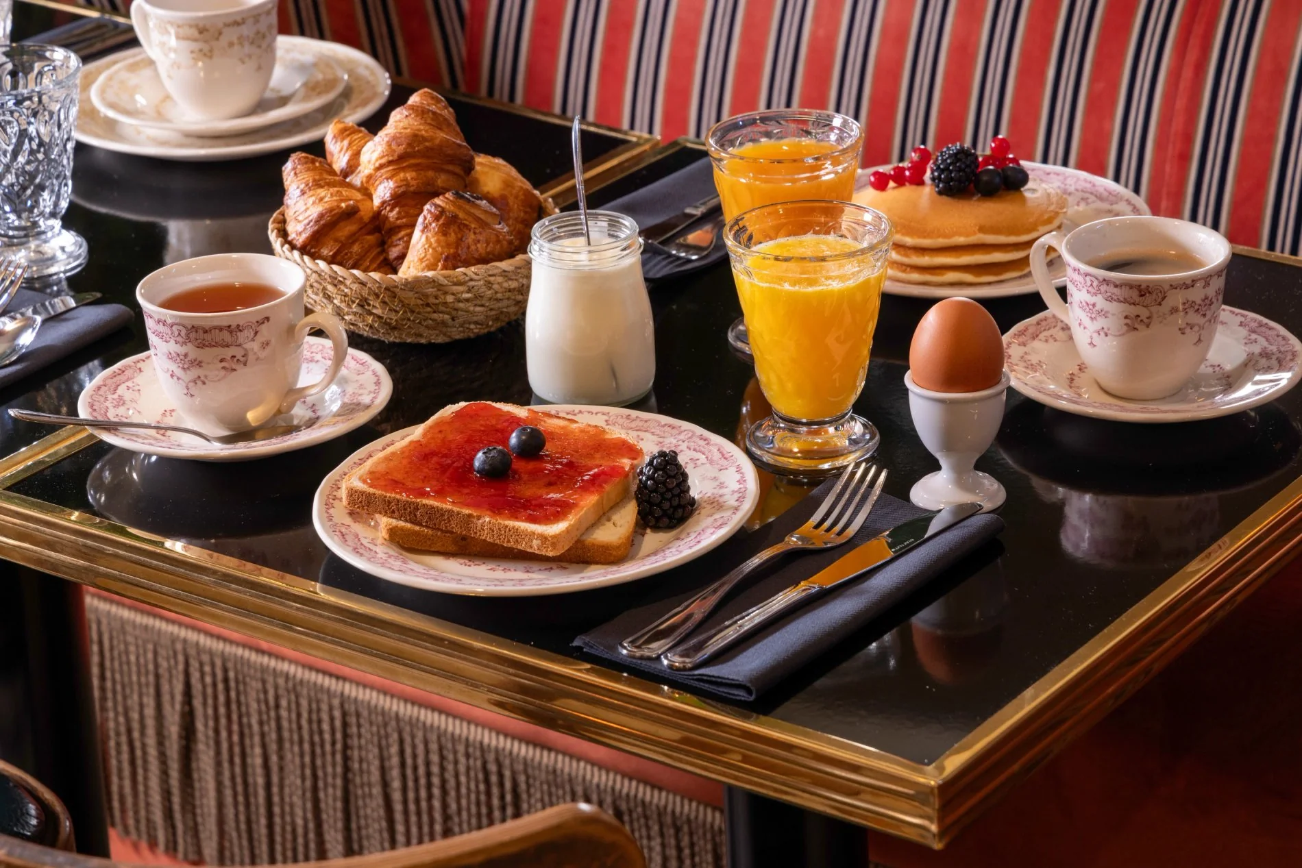 Hôtel Ginette à la Folie Salon Petit-déjeuner Buffet