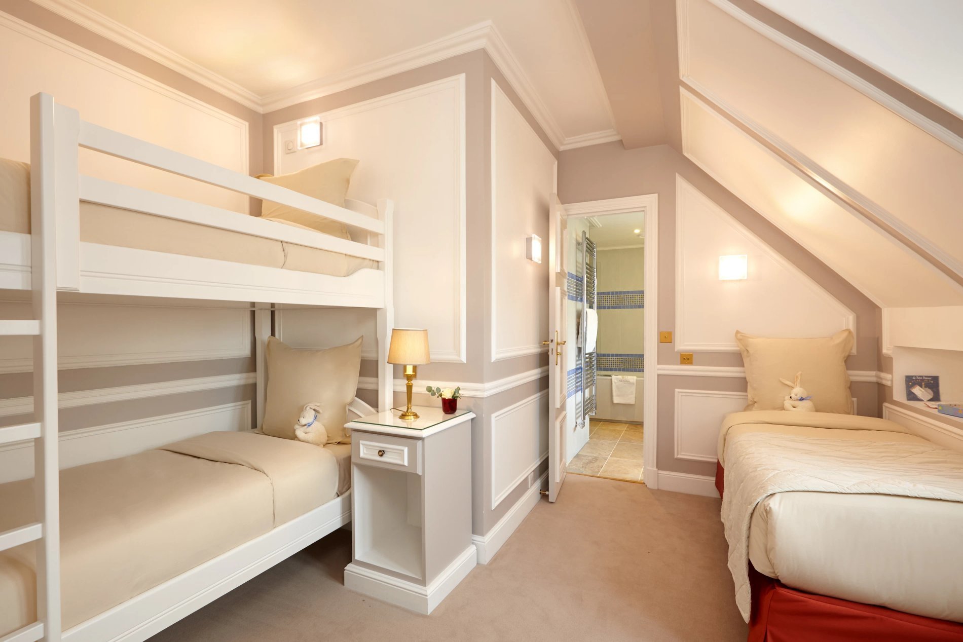 Hotel Regina Louvre Suite parisienne salle de bain