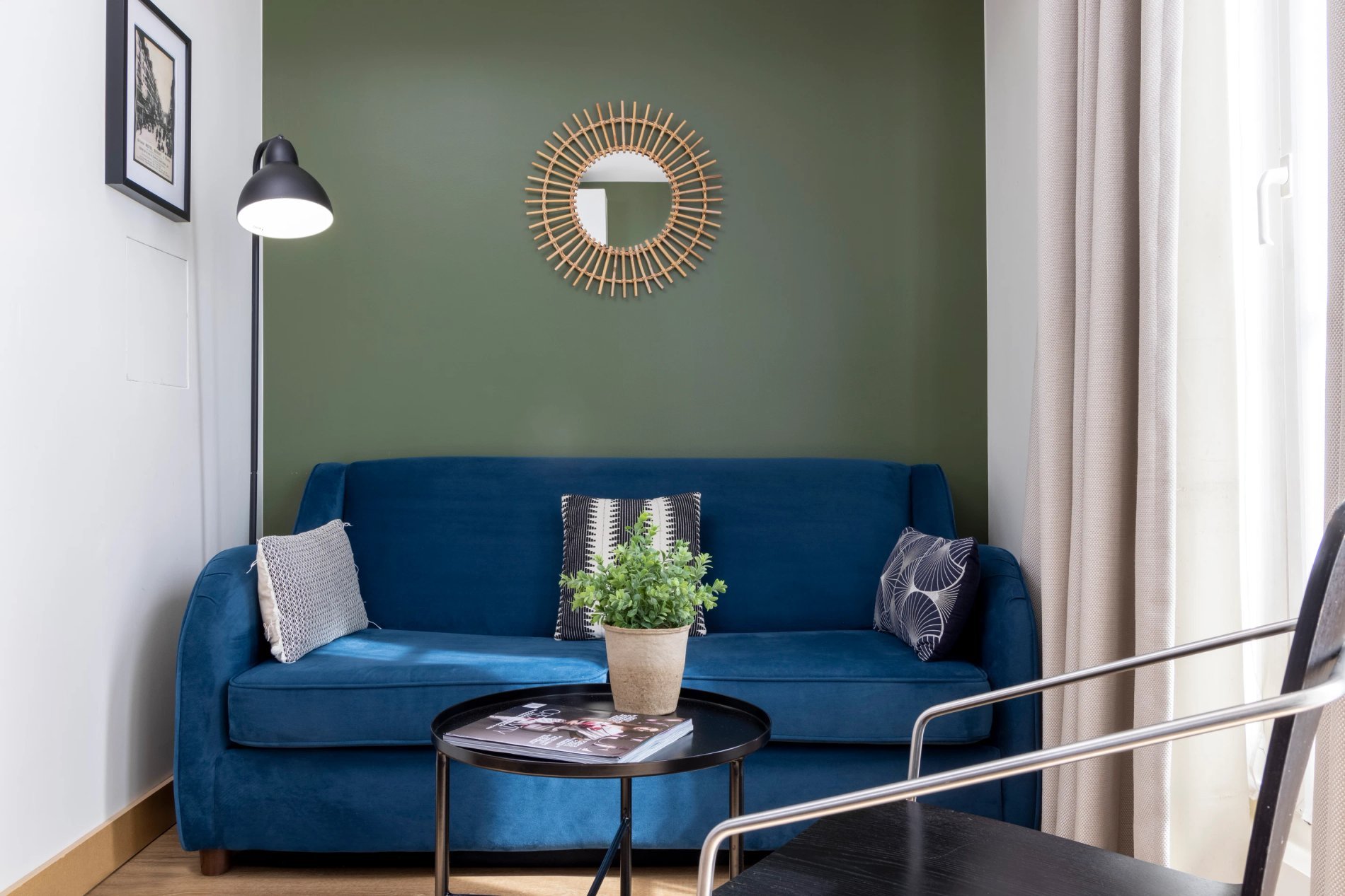 Hotel Brady Room Junior Suite Sofa-Bed