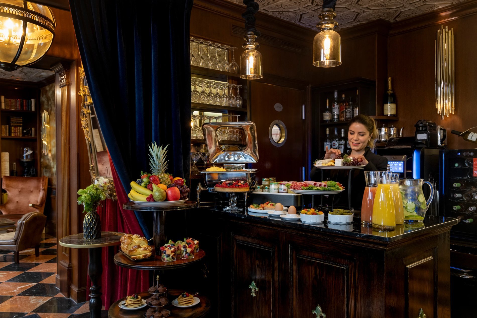 Hôtel Da Vinci Salle Petit-déjeuner buffet