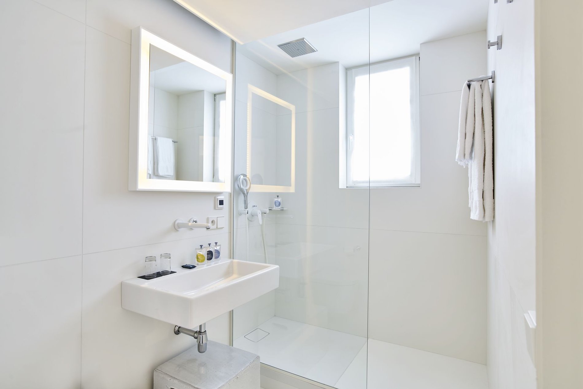 classic room design 9 Hotel Sablon Brussels