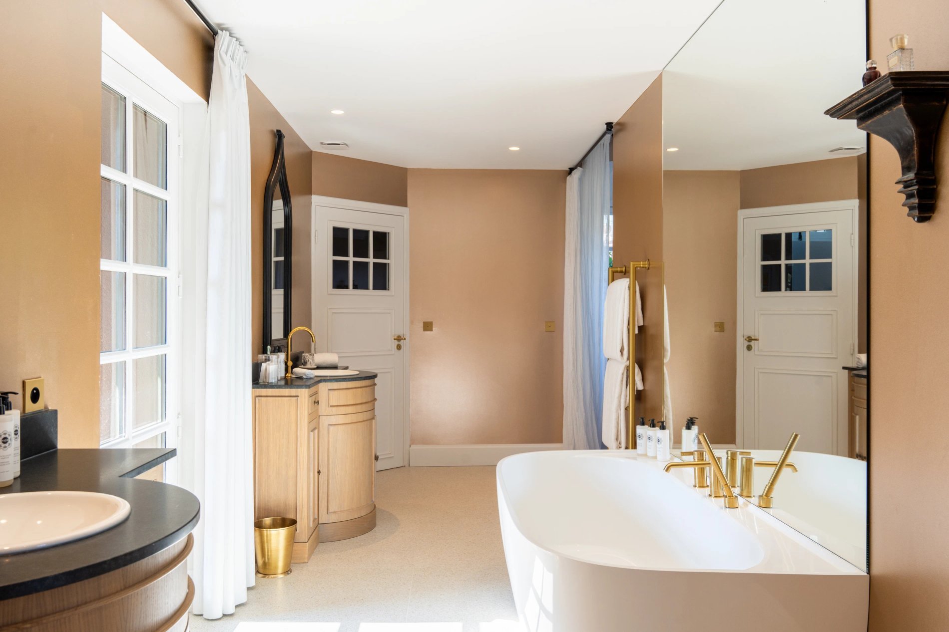 9c0c677c-fe95-47ac-b4b5-9c524721217c