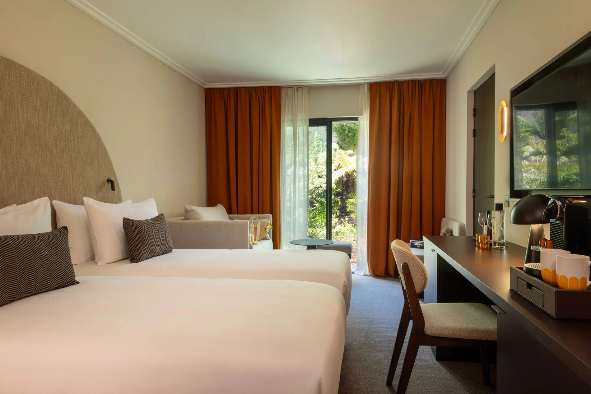 9c3dfb0a-a487-4af5-b85f-163c678d3c8c