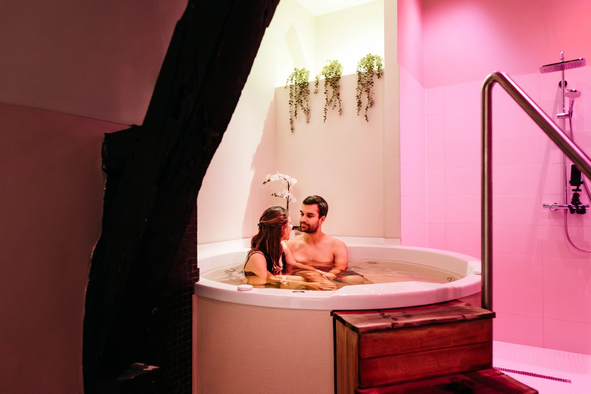 Private spa area in Mons, perfect for a relaxing getaway.