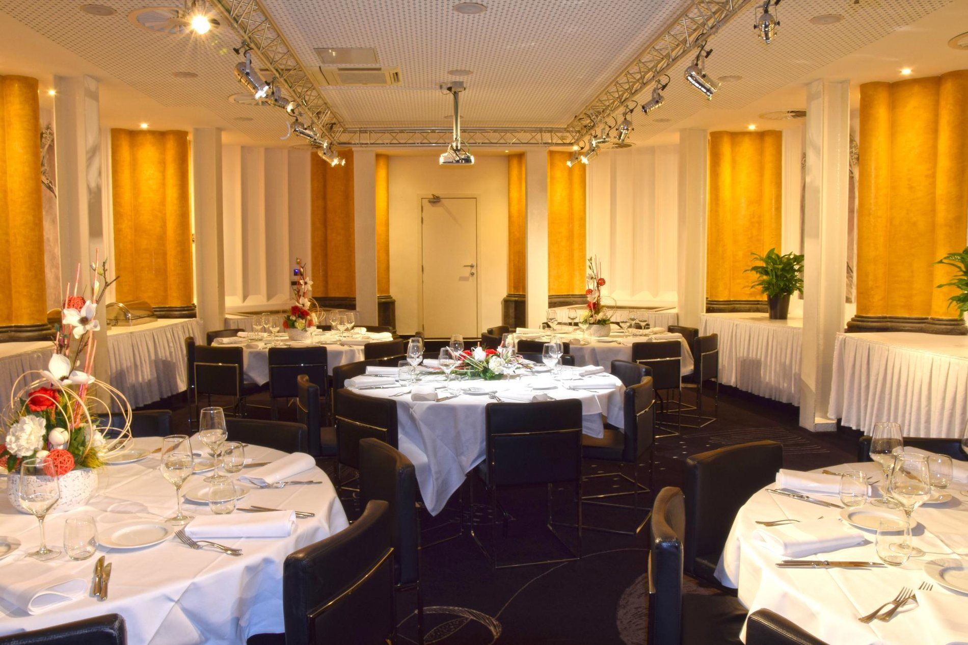 9d022747-9f4d-4429-809a-775fb1a54be0