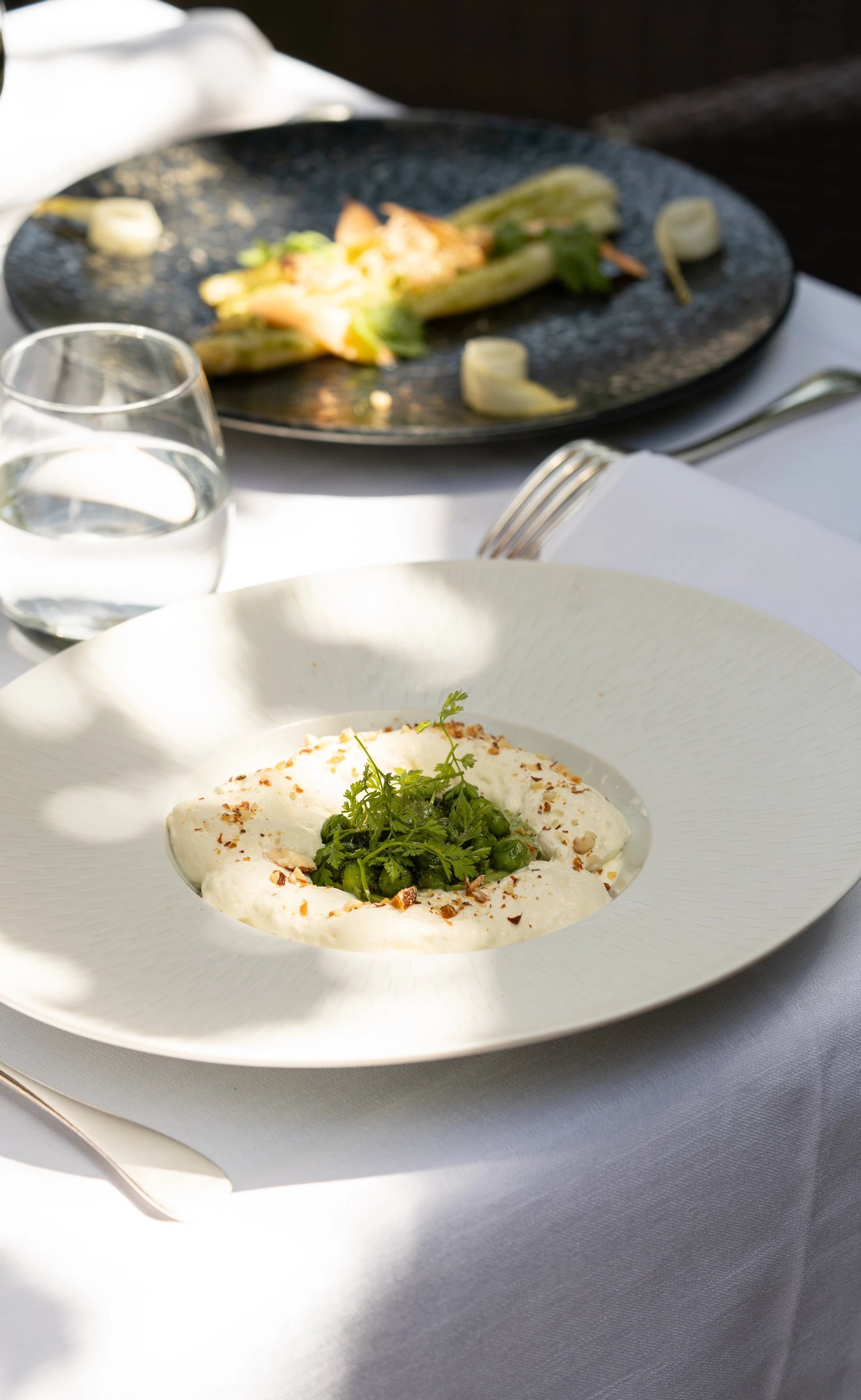 plat de saison dressé avec élégance en Touraine