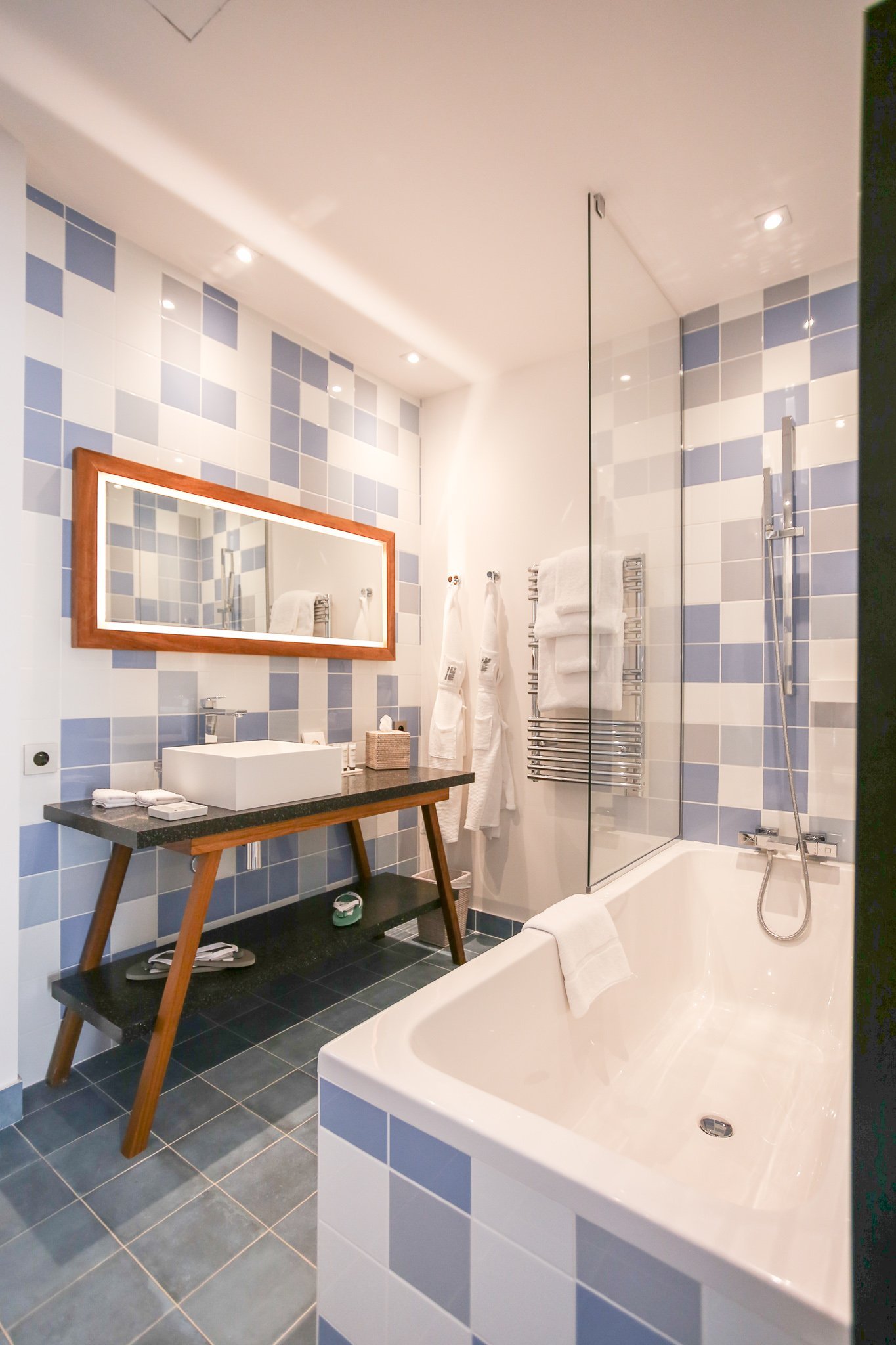 9ee88fe8-ffd5-468d-9f8a-23102826f616