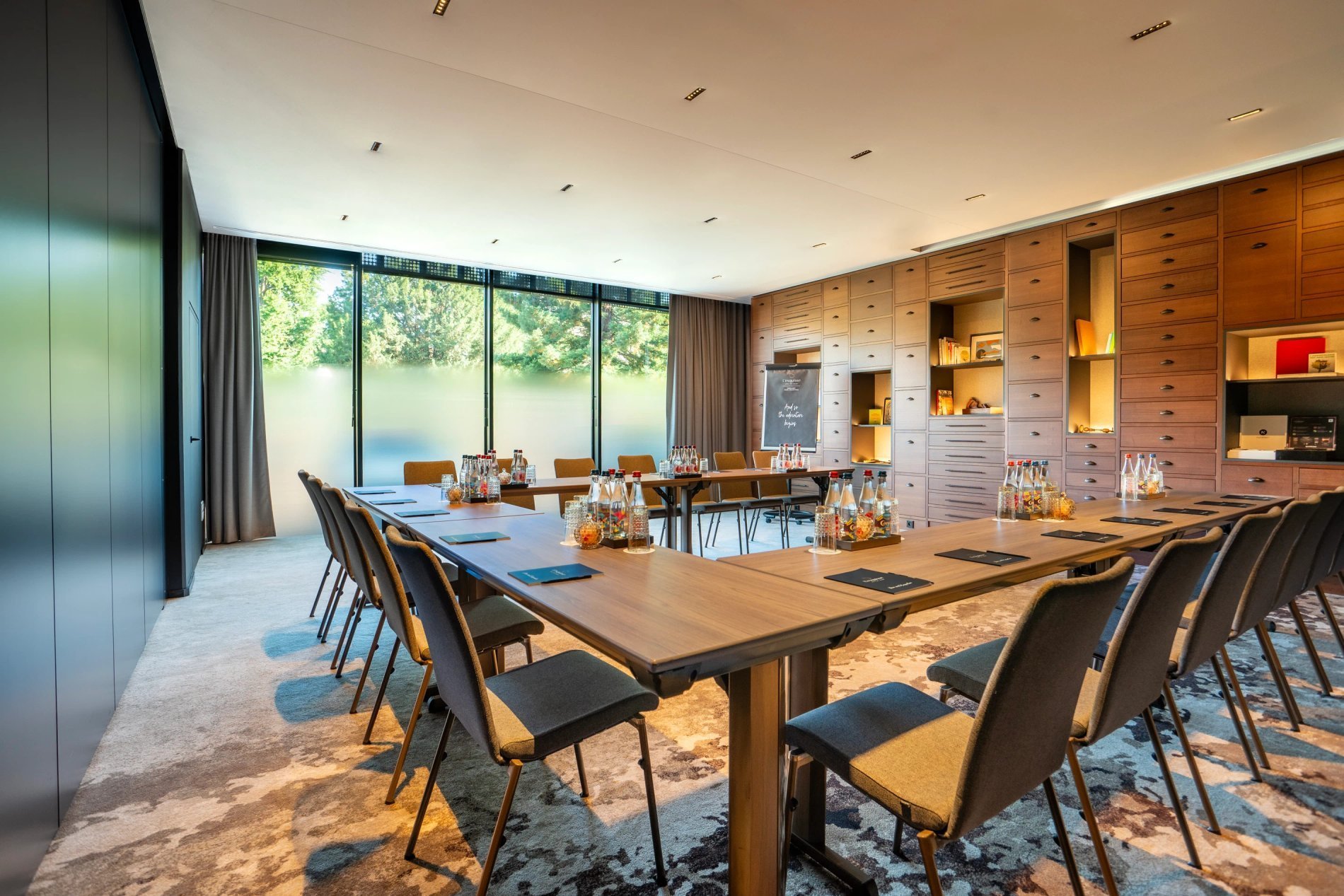 a04d3003-9176-40e8-8d77-0fbd5e71343f