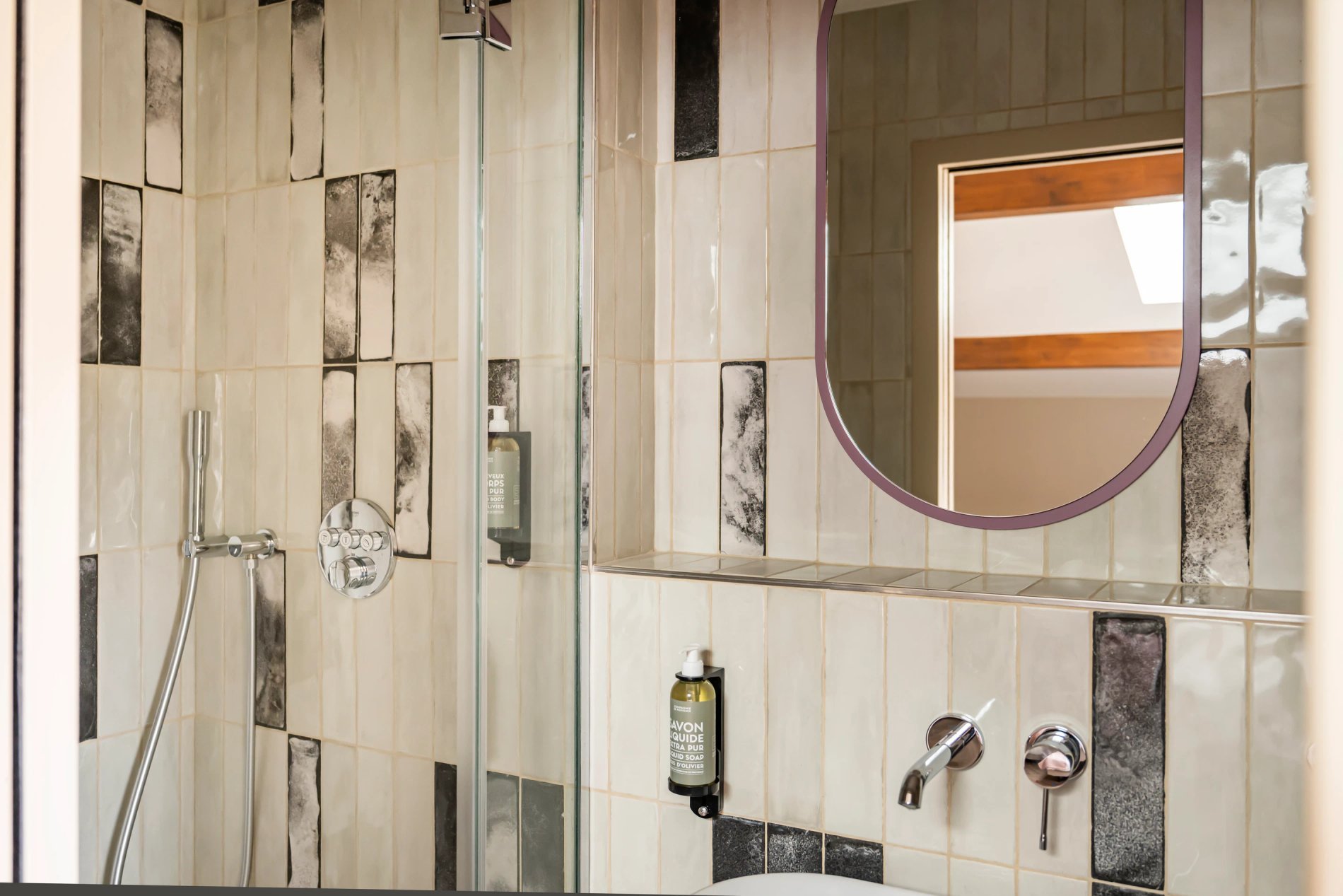 a06a449d-48da-4115-96b0-1fcfa762a7fd