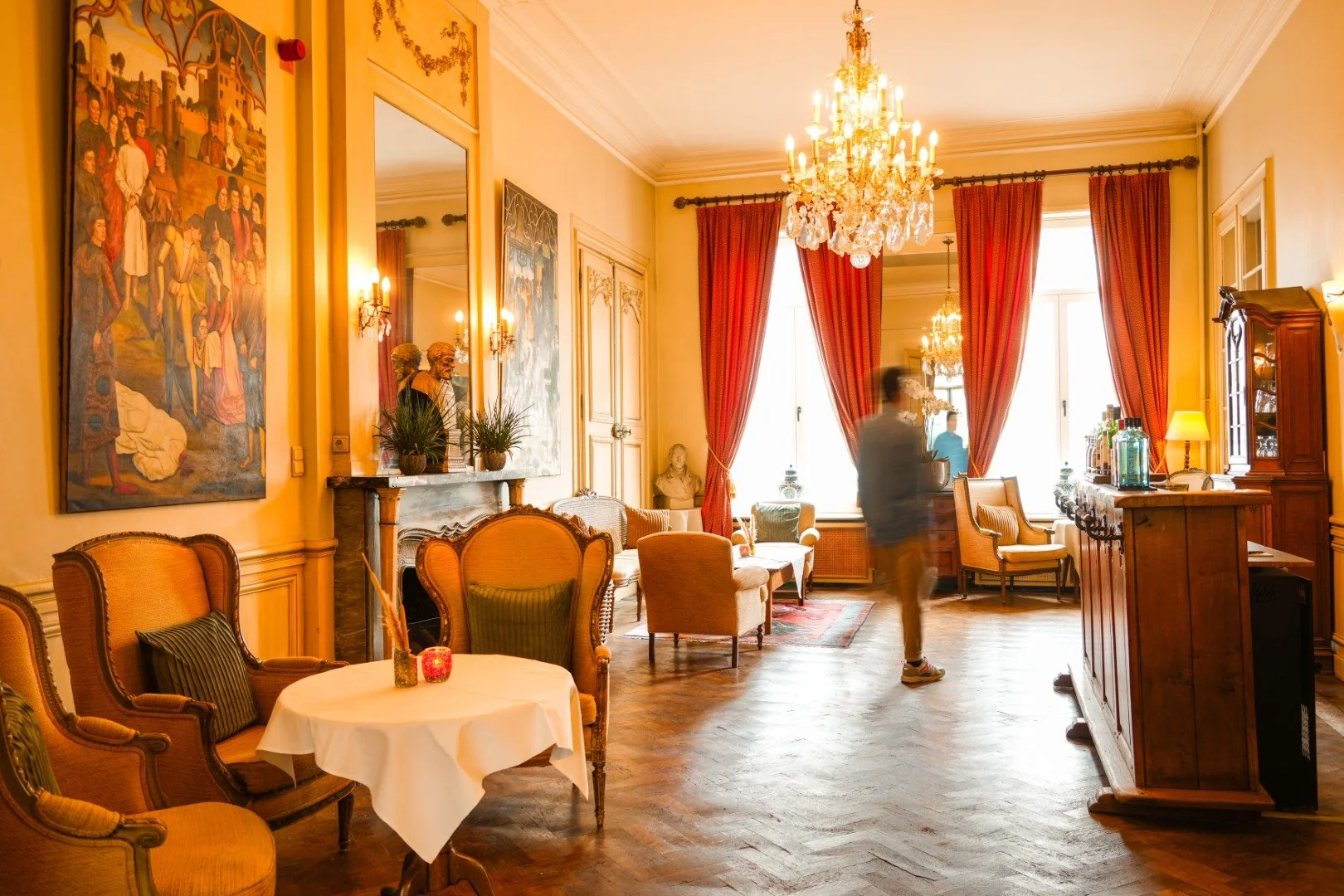 Elegant bar and cozy lounge at Martin’s Relais Hotel.