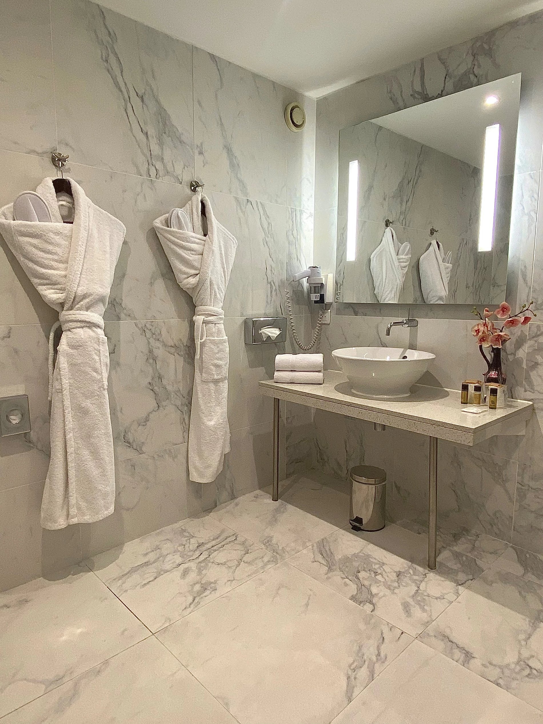 a2763fc9-a1c5-44a8-b061-d138b555bb6f