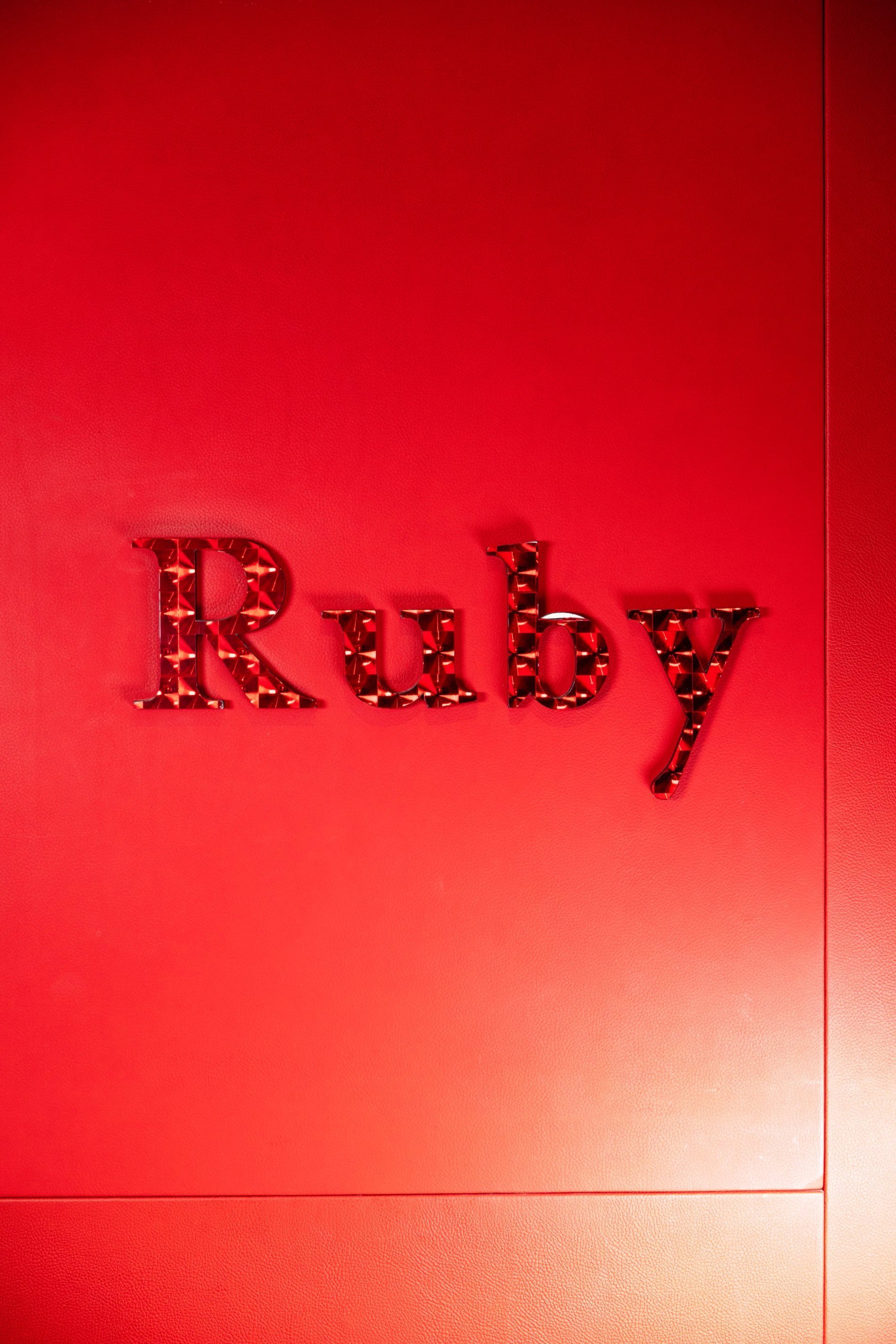 Hôtel Félicien Couloirs Ruby