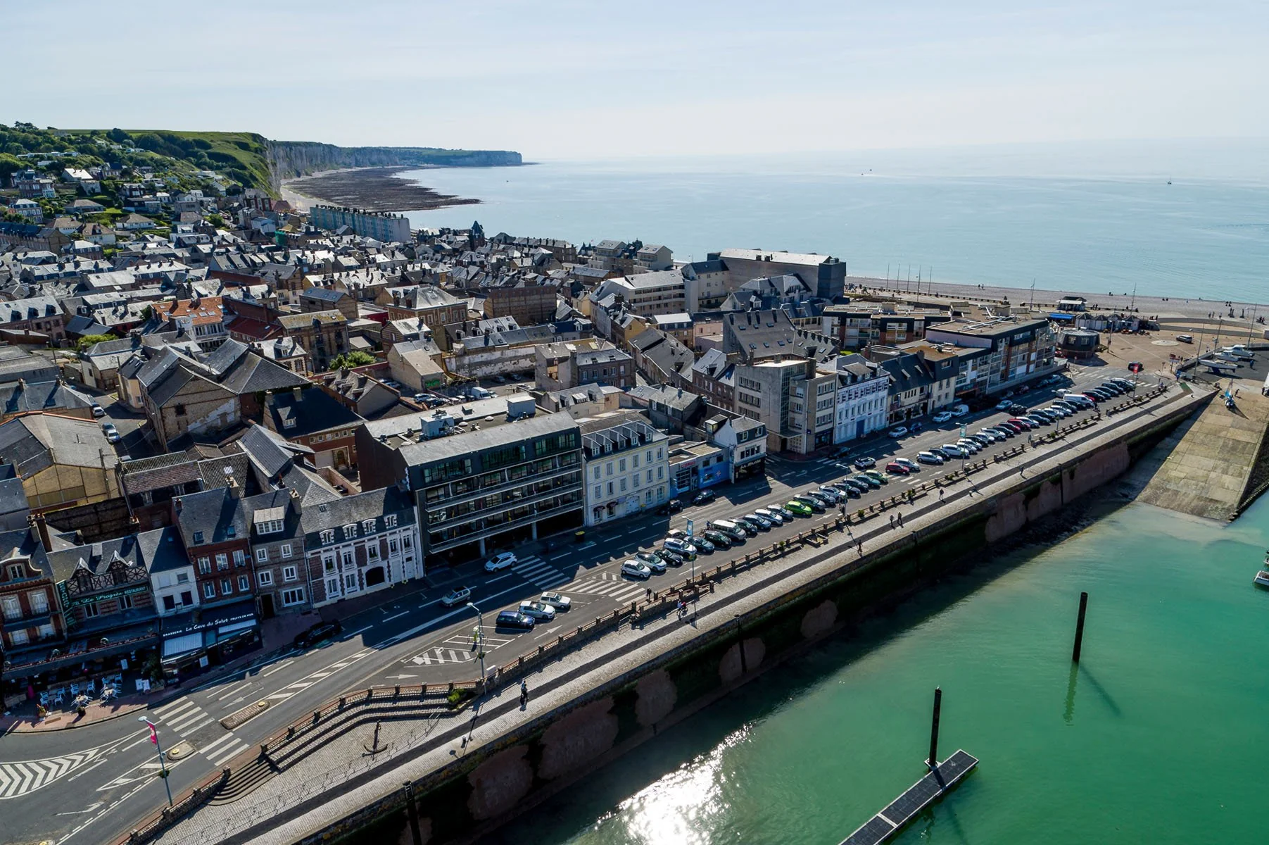Les randonnées d'Etretat à Petites Dalles, parcourez la Côte d'Albâtre 5 Port Fecamp Hotel Le Grand Pavois FecampStephane LeroyDJI 0115.jpg