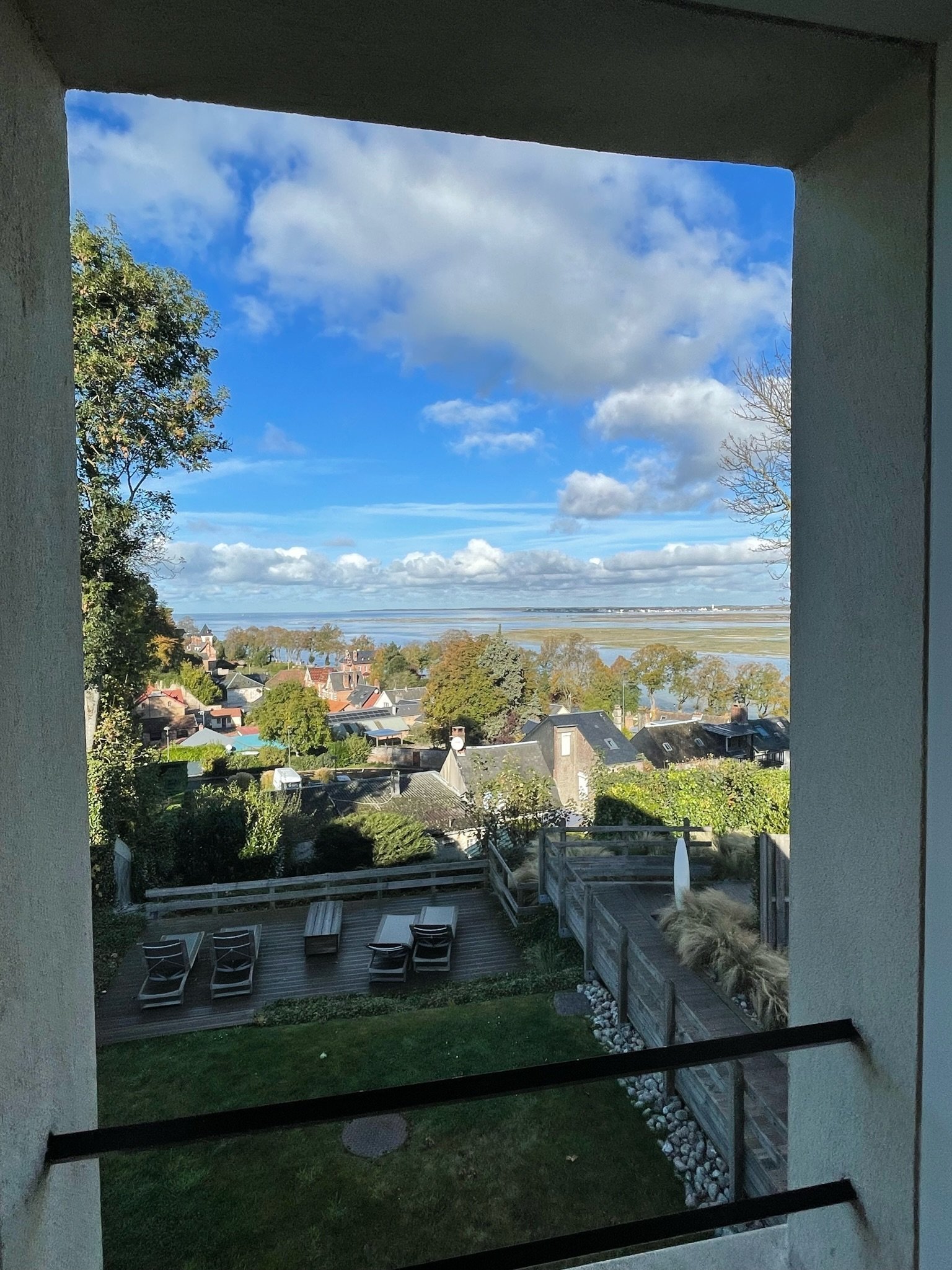 a3334880-b4dc-4b90-a2ba-503b210c1153