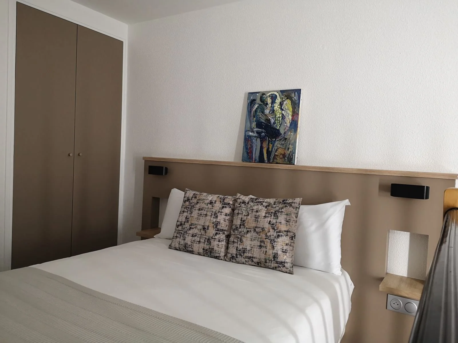 a4ca3764-0fa8-40bb-ab84-065c2b1648cb