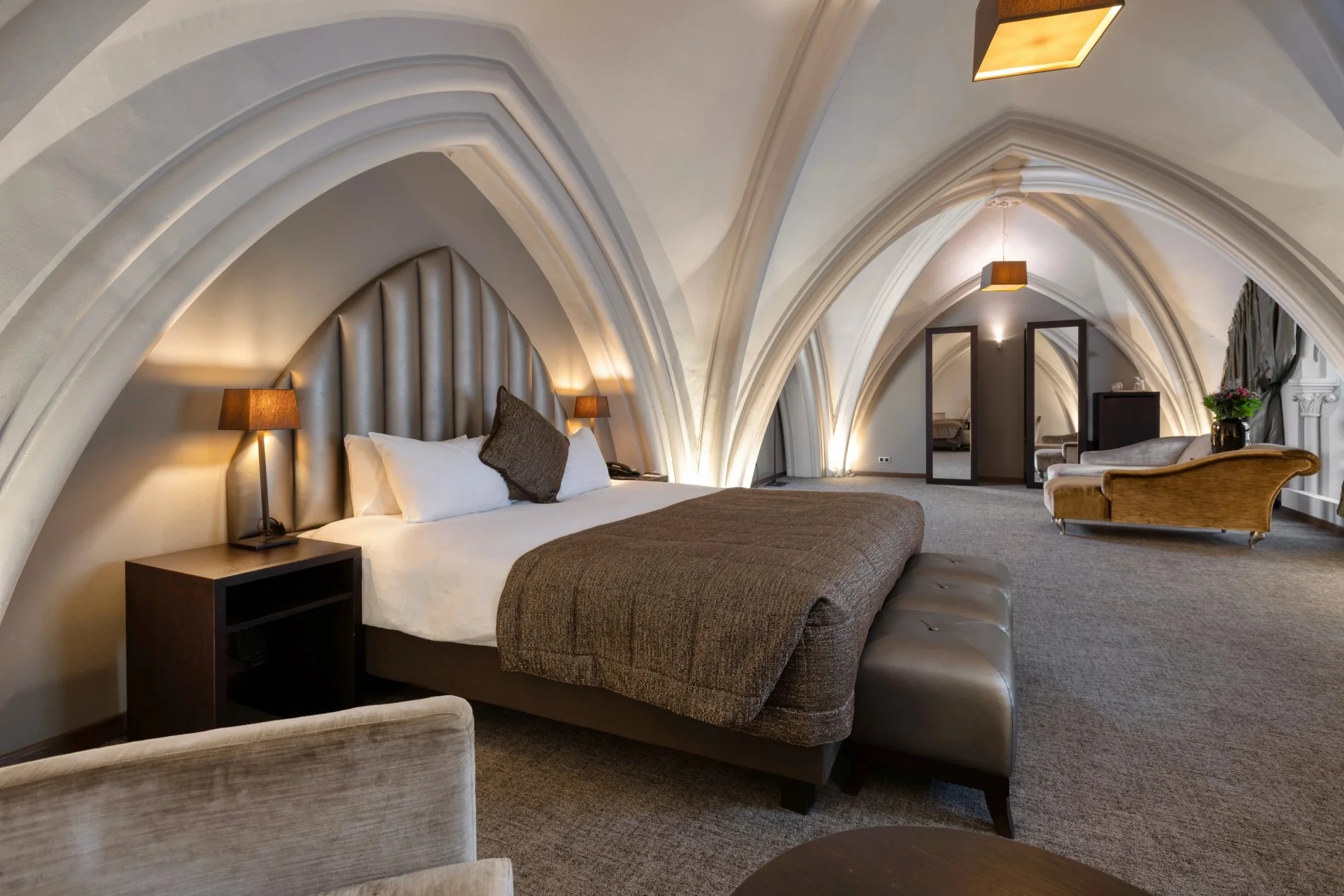 Suite dans les voûtes de l'hôtel Martin's Patershof, une ancienne église à Malines.