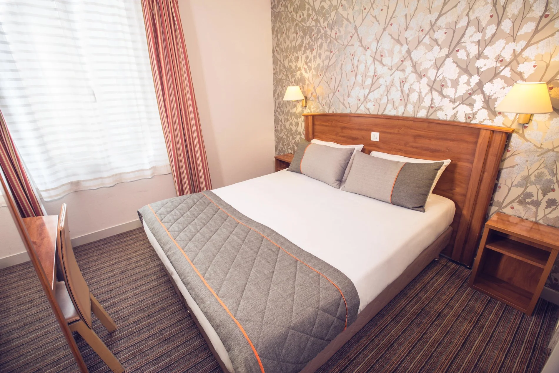 Chambre Confort individuelle au Timhotel, avec décoration raffinée