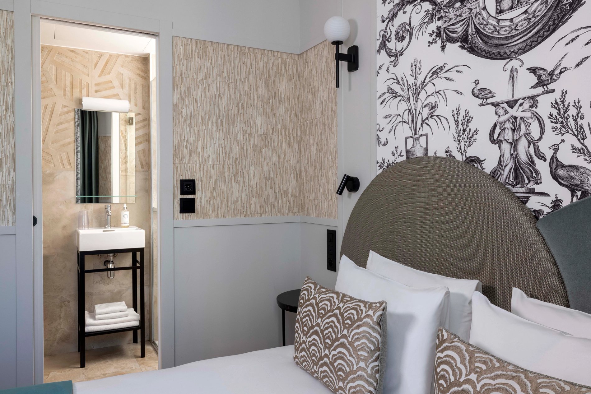 a728aca8-bf5d-4146-b41a-ca8c282d1a72